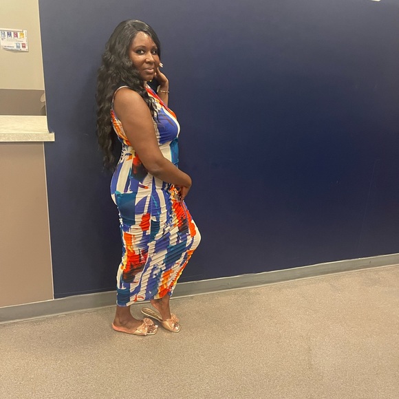 New! Color Splash Scrunch Fitted Dress - Picture 2 of 12